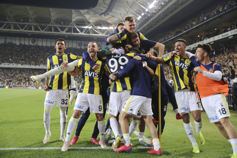 Fenerbahçe’de büyük şok!