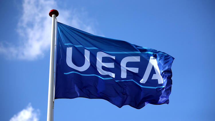 UEFA’dan tarihi karar!
