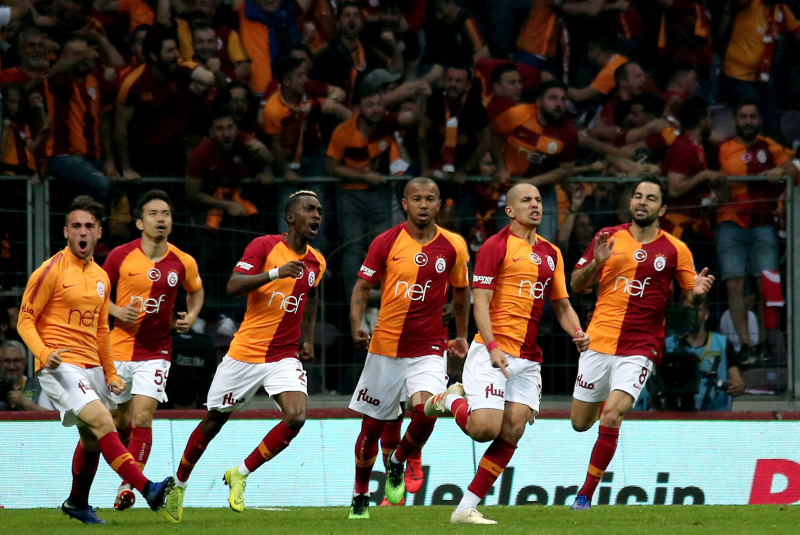Galatasaray’dan 2 kritik hamle!