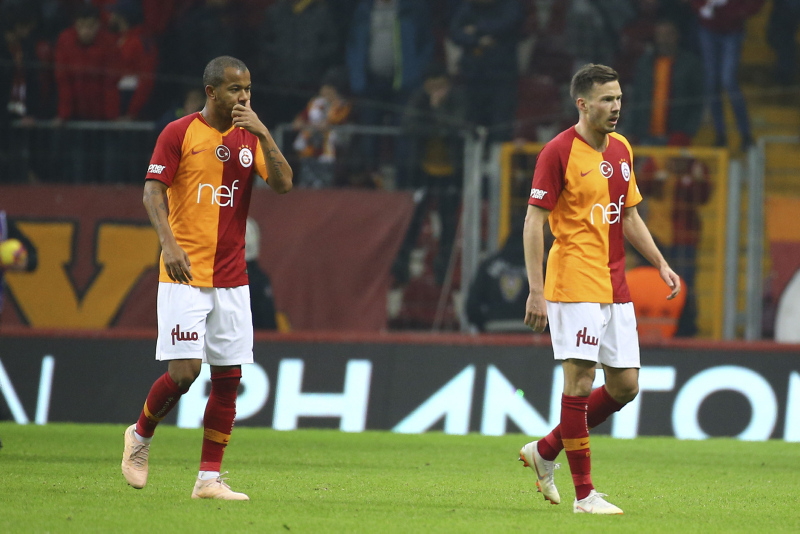 Galatasaray’da beklenmeyen ayrılık!