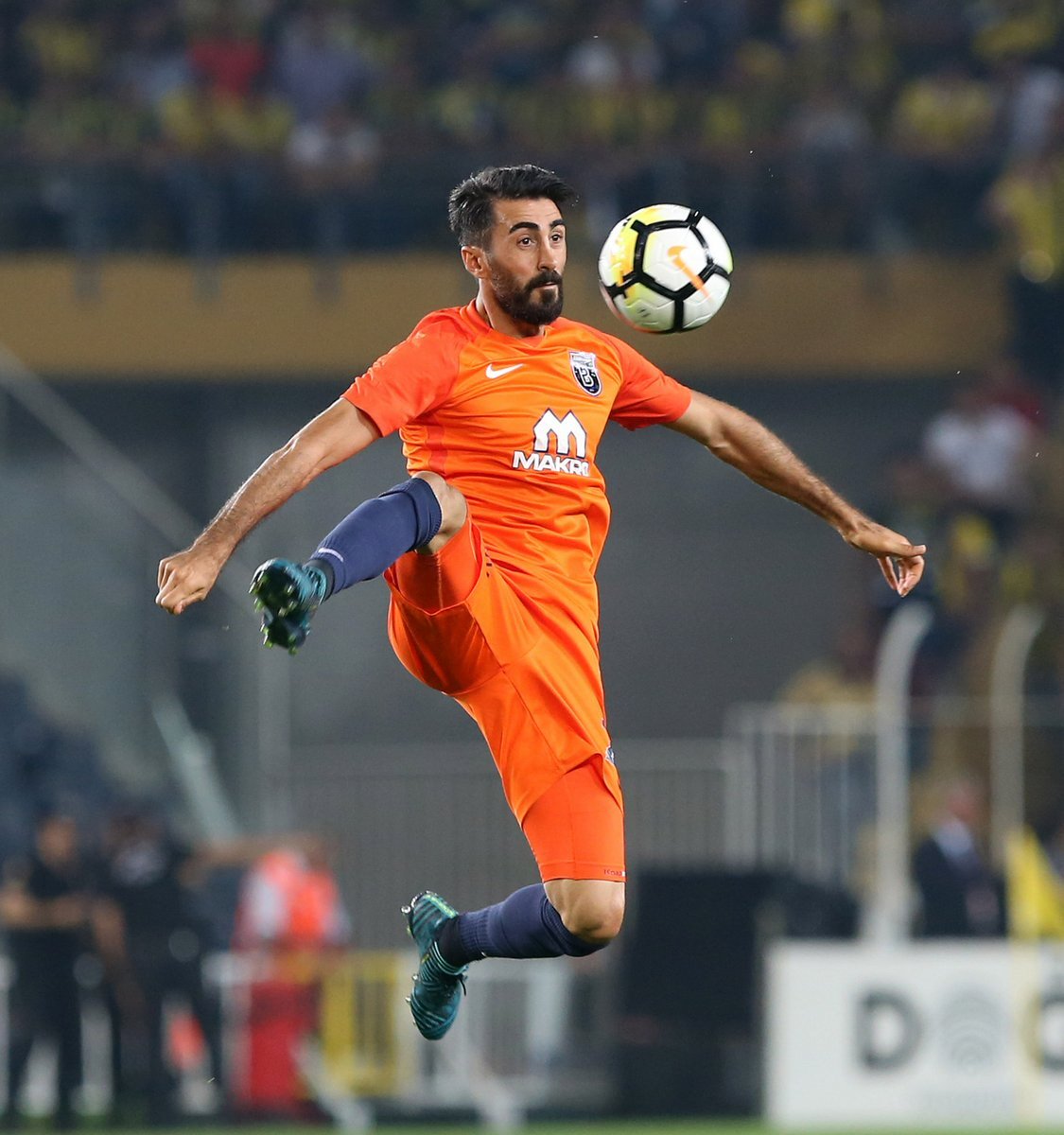 Başakaşehirli oyuncudan Fenerbahçe çıkışı