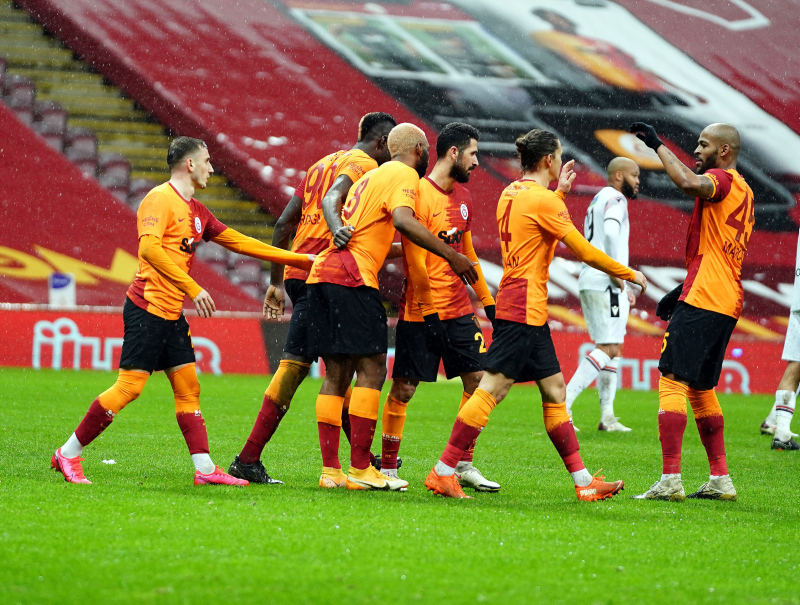 Galatasaray çeyrek final için sahada! İşte Fatih Terim’in Yeni Malatyaspor maçı 11’i