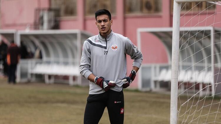 Fatih Terim o ismi istedi! Muslera’dan sonra kale onun