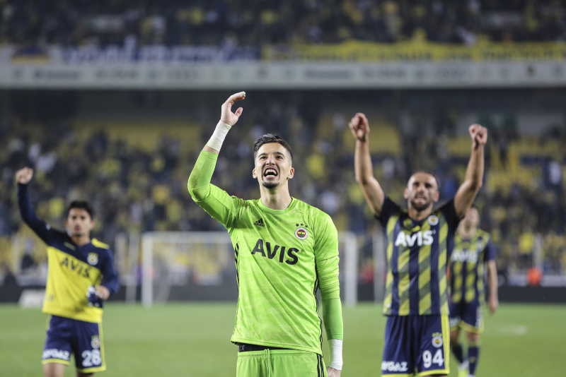 Fenerbahçe’de Altay Bayındır’a dev talip! Bonservisi dudak uçuklattı