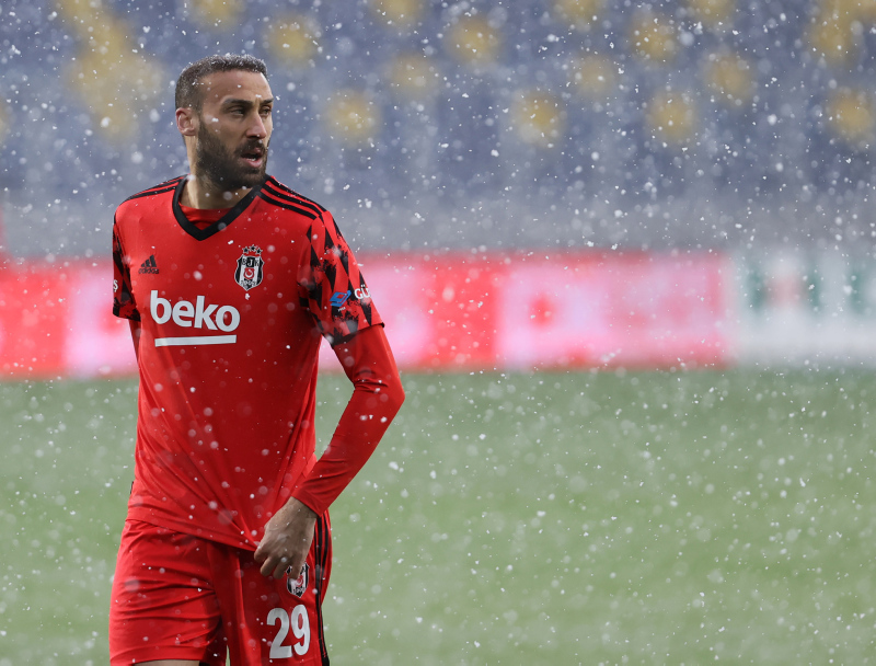 Beşiktaş’ta Cenk Tosun hırsının kurbanı oldu! Sakatlığı...
