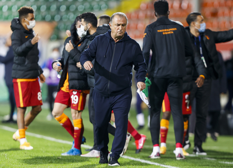 Usta yazarlar Galatasaray’ın Alanyaspor’u 1-0 yendiği maçı yorumladı