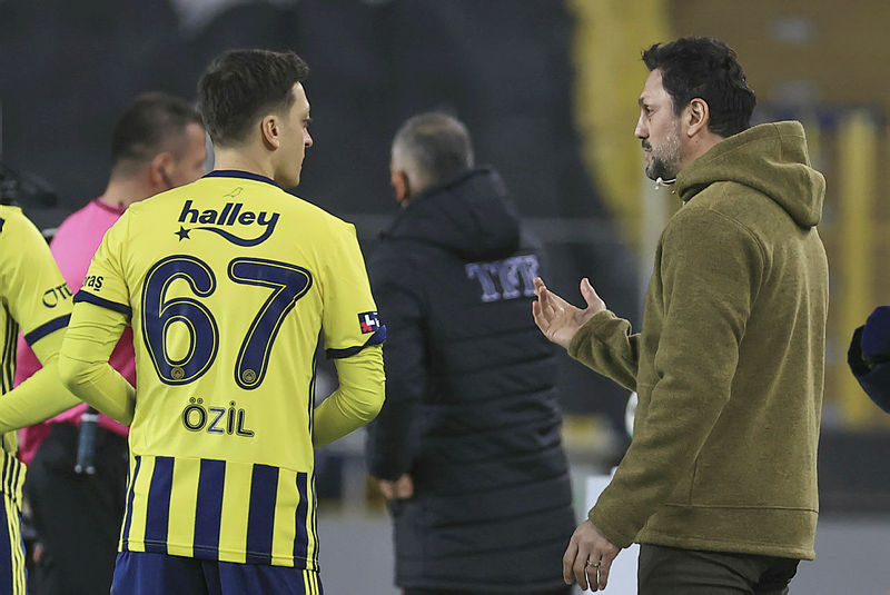 Trabzonspor maçı öncesinde Fenerbahçe’de flaş gelişme! Erol Bulut o isimleri kesecek...