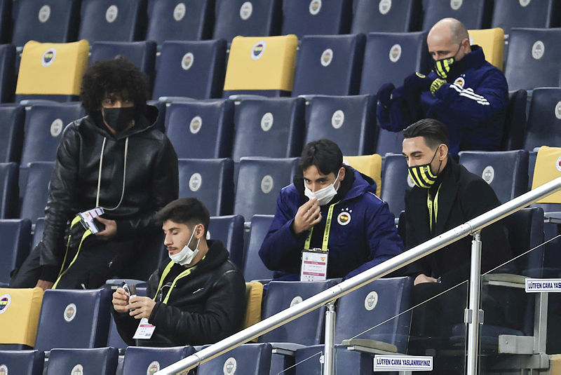Trabzonspor maçı öncesinde Fenerbahçe’de flaş gelişme! Erol Bulut o isimleri kesecek...