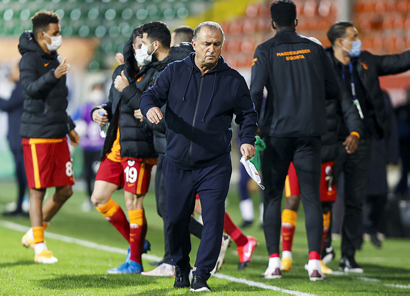 Son dakika spor haberi: Galatasaray’da Fatih Terim transferde kolları sıvadı! 3 ayrılık 2 imza