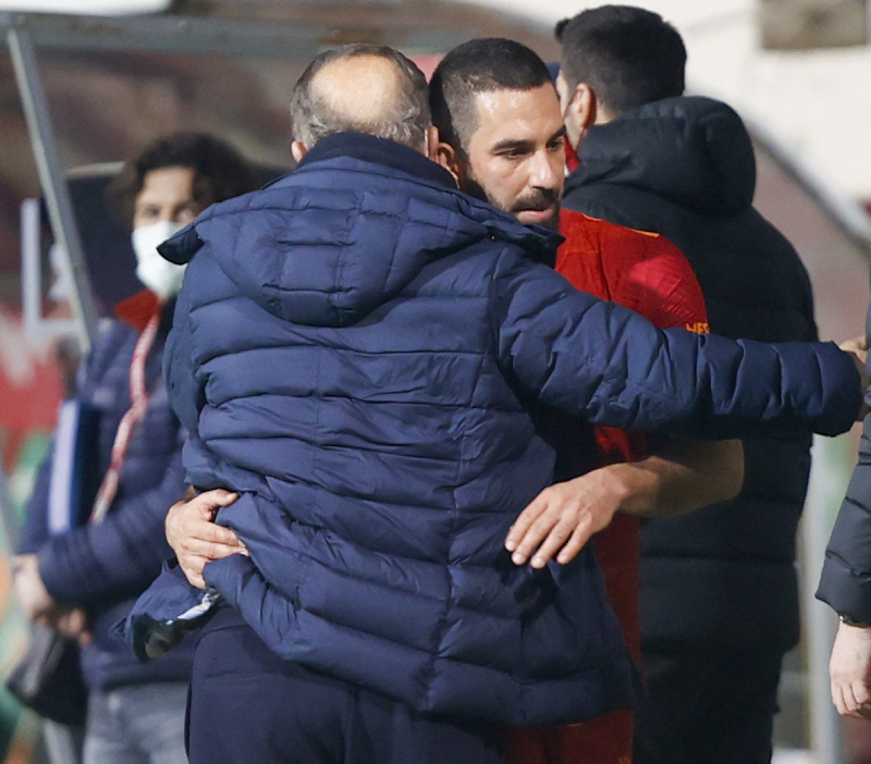 Son dakika spor haberleri: Galatasaray’da Arda Turan’dan flaş hamle! Mostafa Mohamed...