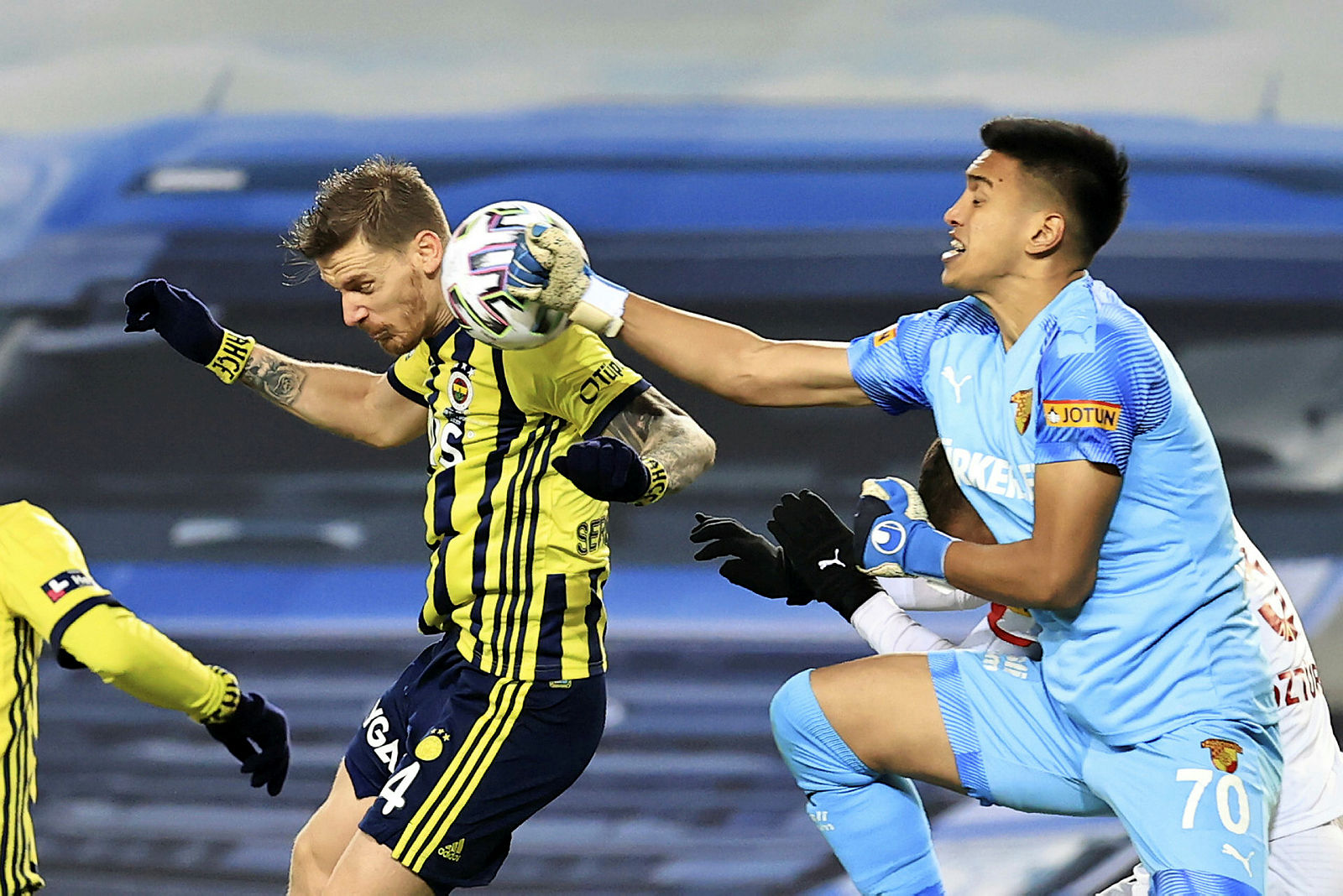 Son dakika spor haberi: Fenerbahçe transferlerde karavana atıyor! Şov var planlama yok