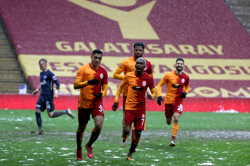 Son dakika spor haberleri: Galatasaray’da Mostafa Mohamed bulduğunu atıyor! Hiç affı yok