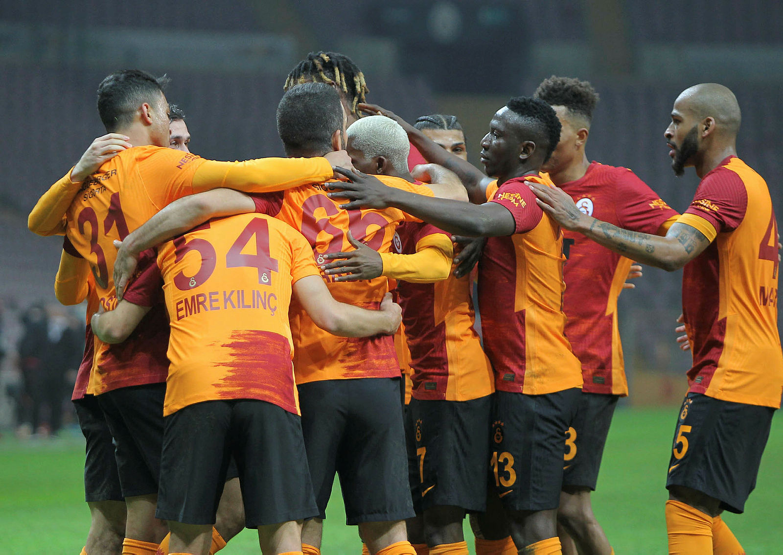 Son dakika spor haberleri: Galatasaray’da yıldız ismin sözleşmesi uzatılacak mı? Karar verildi