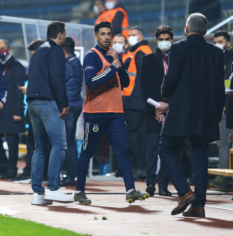 Son dakika spor haberi: Fenerbahçe’nin yıldız ismi Jose Ernesto Sosa flaş açıklamalarda bulundu! Şampiyonluk...