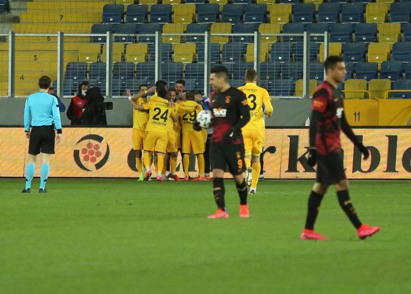 Son dakika spor haberleri: Ahmet Çakar Ankaragücü - Galatasaray maçını değerlendirdi! Penaltı doğru kırmızı yanlış
