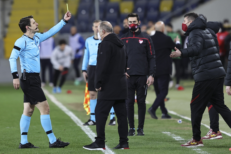Son dakika spor haberleri: Ahmet Çakar Ankaragücü - Galatasaray maçını değerlendirdi! Penaltı doğru kırmızı yanlış