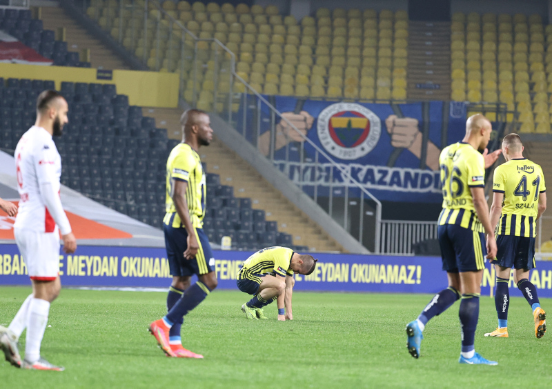 Spor yazarlarından Fenerbahçe - Antalyaspor maçı ardından flaş yorumlar!