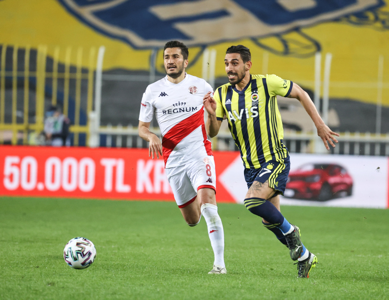 Spor yazarlarından Fenerbahçe - Antalyaspor maçı ardından flaş yorumlar!