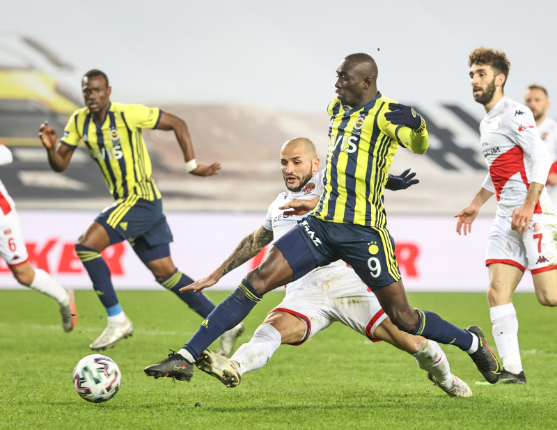 Son dakika spor haberleri: Fenerbahçe’de Erol Bulut’tan flaş karar! Konyaspor maçı öncesi...