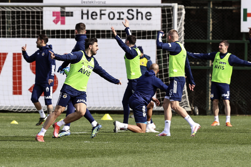 Şampiyonluk yolunda en keskin viraj! İşte 8 maddede Beşiktaş ve Fenerbahçe’nin son durumu