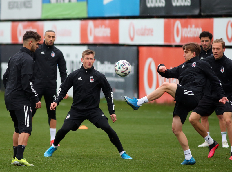 Şampiyonluk yolunda en keskin viraj! İşte 8 maddede Beşiktaş ve Fenerbahçe’nin son durumu