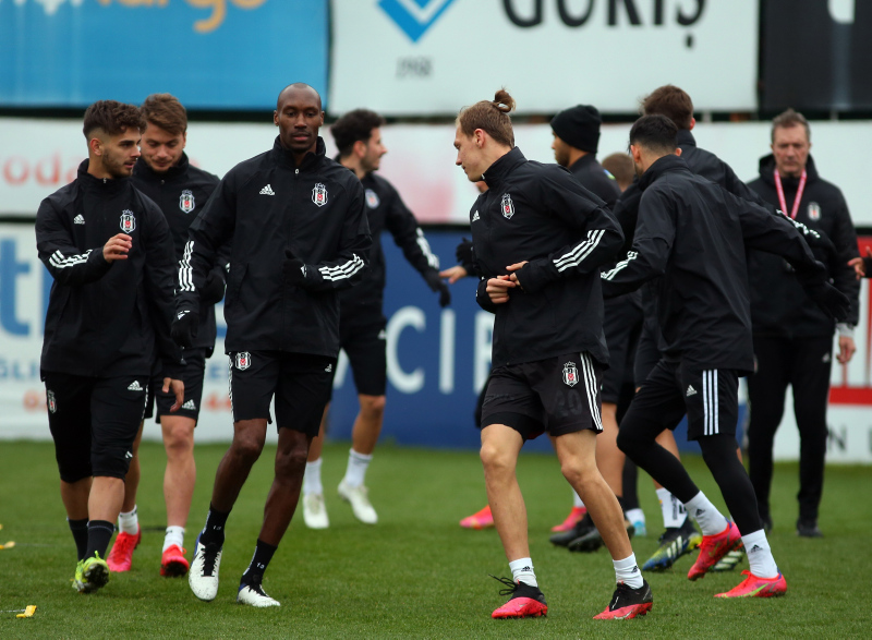 Şampiyonluk yolunda en keskin viraj! İşte 8 maddede Beşiktaş ve Fenerbahçe’nin son durumu