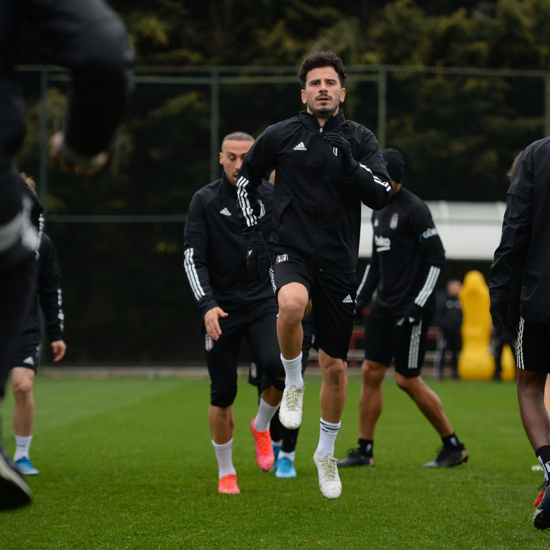 Şampiyonluk yolunda en keskin viraj! İşte 8 maddede Beşiktaş ve Fenerbahçe’nin son durumu