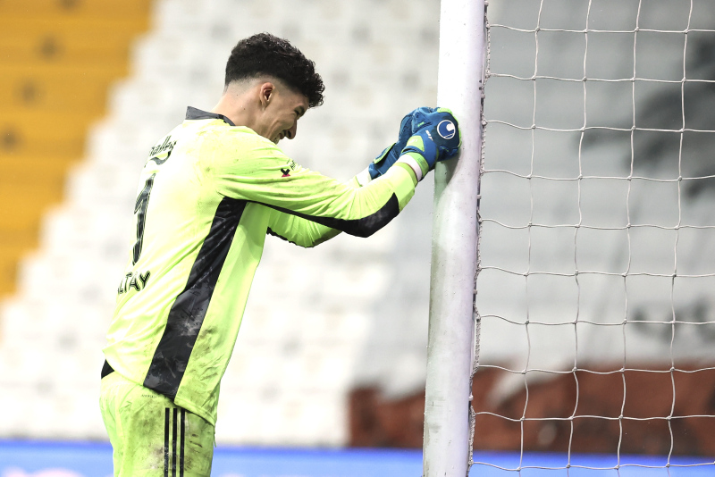 Son dakika spor haberleri: Fenerbahçe’de derbinin yıldızıydı! Altay Bayındır’ın o istatistiği...