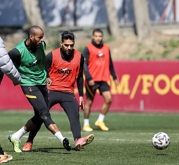 Son dakika spor haberi: Arturo Vidal’in menajerinden açıklama geldi! Galatasaray...