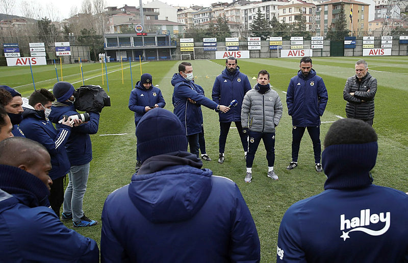 Son dakika spor haberi: Fenerbahçe yeni teknik direktörü için 4 kriter belirledi! İşte detaylar...