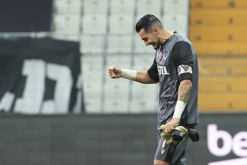 Son dakika spor haberleri: Buffon bile hayran kaldı! Trabzonsporlu Uğurcan Çakır’ın talipleri artıyor