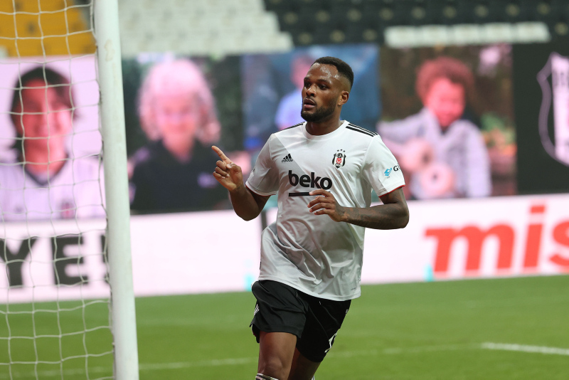 Son dakika spor haberleri: Everton’dan flaş transfer hamlesi! Larin teklifi ortaya çıktı | BJK transfer haberleri