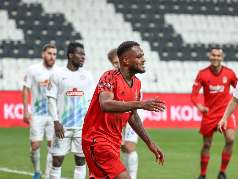 Son dakika spor haberleri: Everton’dan flaş transfer hamlesi! Larin teklifi ortaya çıktı | BJK transfer haberleri