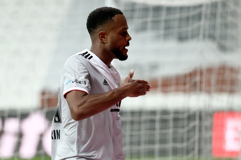 Son dakika spor haberleri: Everton’dan flaş transfer hamlesi! Larin teklifi ortaya çıktı | BJK transfer haberleri