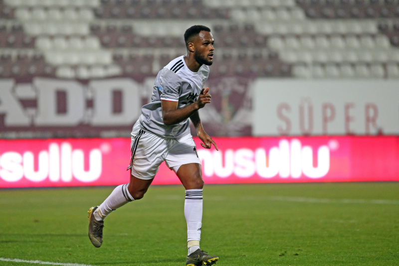 Son dakika spor haberleri: Everton’dan flaş transfer hamlesi! Larin teklifi ortaya çıktı | BJK transfer haberleri