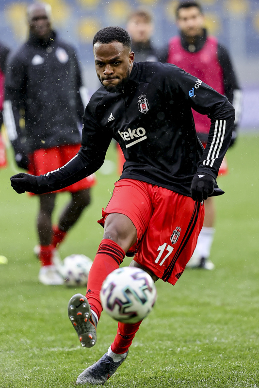 Son dakika spor haberleri: Everton’dan flaş transfer hamlesi! Larin teklifi ortaya çıktı | BJK transfer haberleri