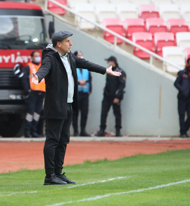 Son dakika spor haberleri: Spor yazarları Sivasspor - Trabzonspor maçını yorumladı