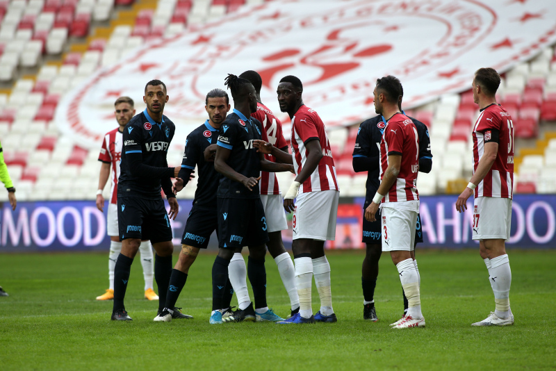 Son dakika spor haberleri: Spor yazarları Sivasspor - Trabzonspor maçını yorumladı
