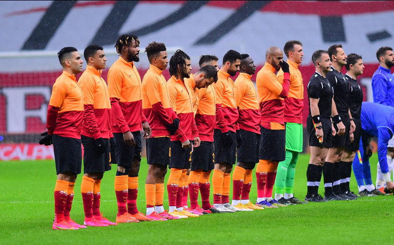 Galatasaray geri dönemiyor! 8 maçta sadece 1 puan...