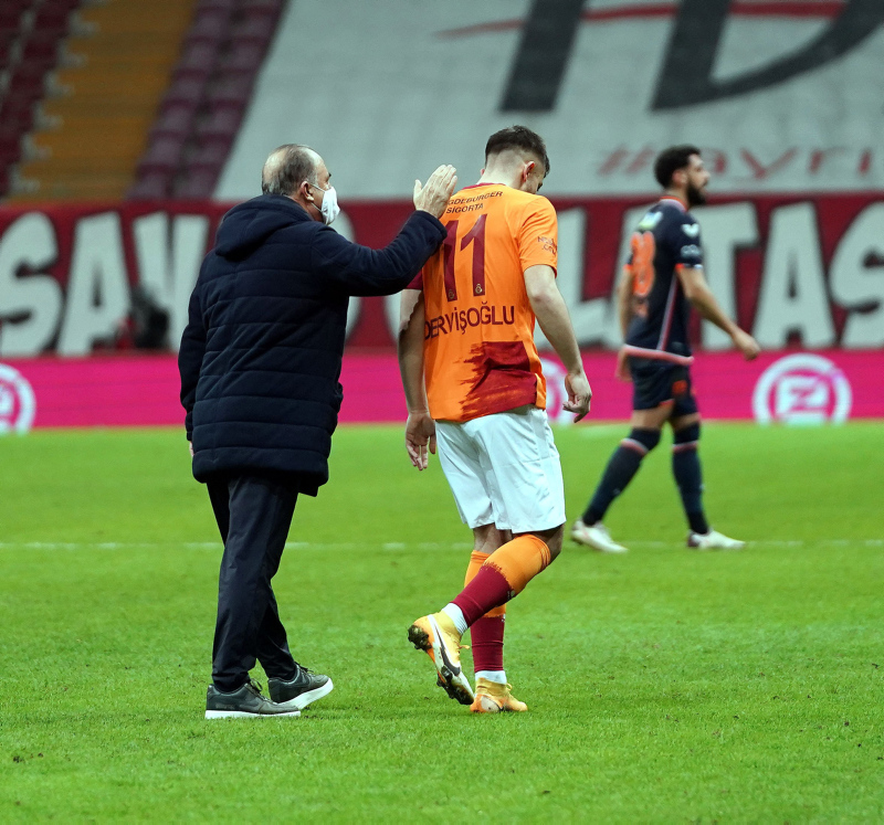 Galatasaray geri dönemiyor! 8 maçta sadece 1 puan...