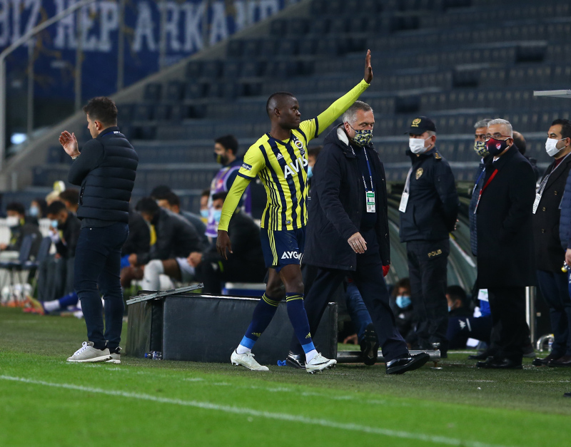 Fenerbahçe’de Mbwana Samatta’dan flaş Emre Belözoğlu sözleri!