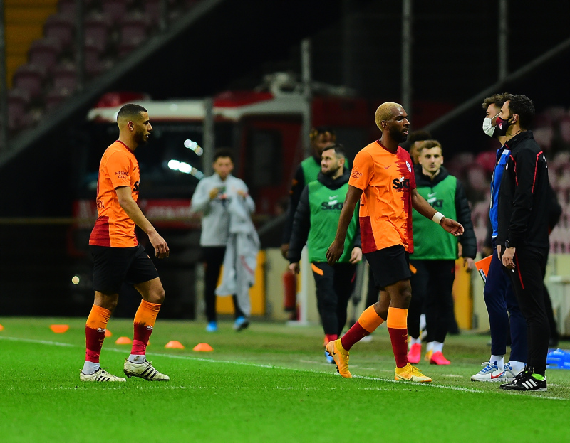 Son dakika spor haberi: Galatasaraylı Ryan Babel’in ekonomisi futbolundan daha iyi! İşte o tavsiye...