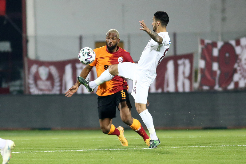 Son dakika spor haberi: Galatasaraylı Ryan Babel’in ekonomisi futbolundan daha iyi! İşte o tavsiye...