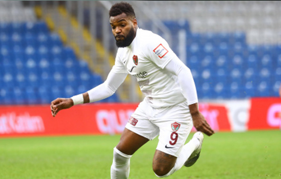 Son dakika spor haberi: Fenerbahçe elinden kaçırdı! Boupendza’yı Galatasaray kaptı