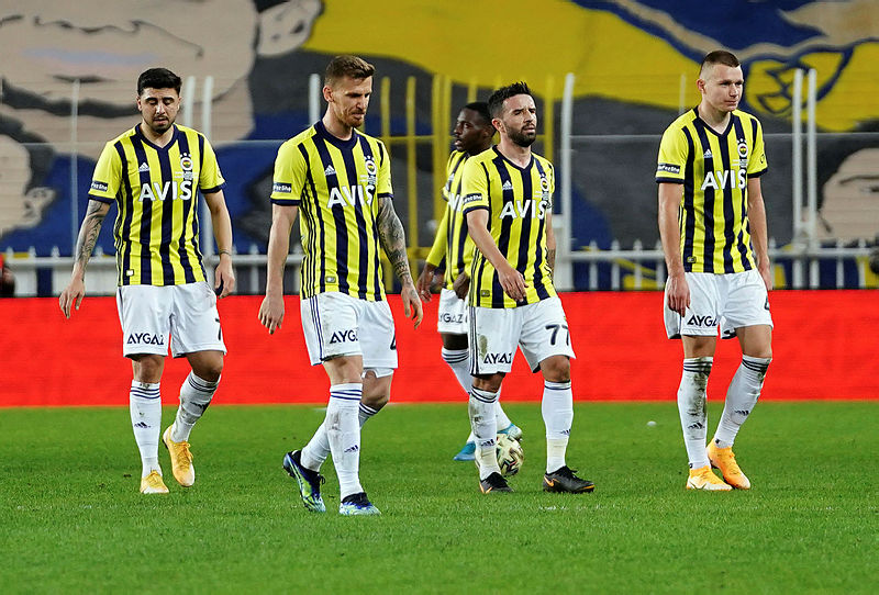 Son dakika spor haberleri: Fenerbahçe sil baştan! Yeni sezonda...