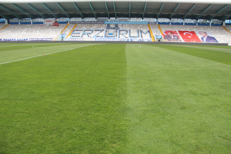 Erzurumspor Stadı’nın zemini için flaş açıklama! Beşiktaşlı Cenk Tosun sakatlanmıştı...