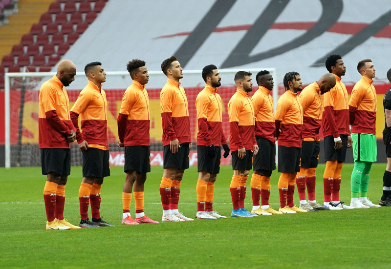 Galatasaray yönetimi ’acil’ koduyla toplandı! Yaşananlardan sonra...