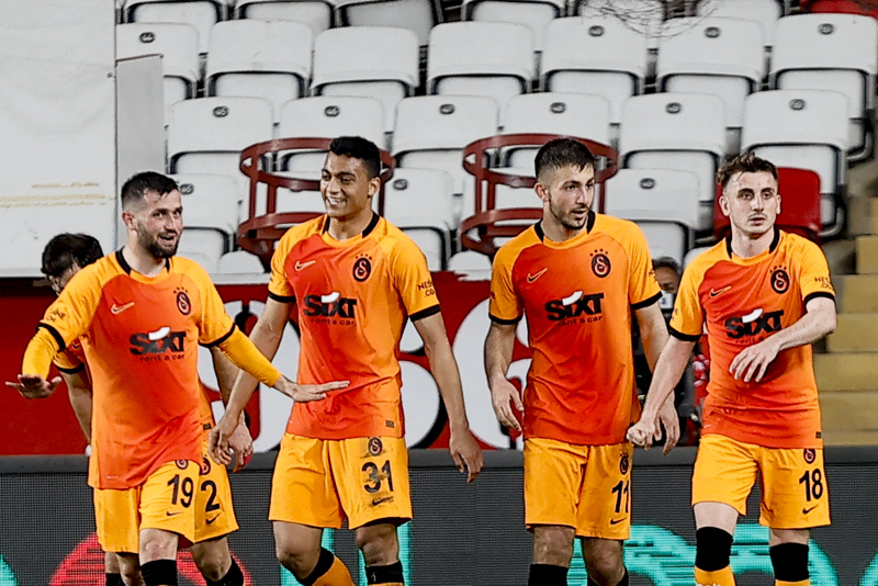 Son dakika transfer haberi: Galatasaray’da Luyindama gidiyor Fatih Terim’in gözdesi geliyor!