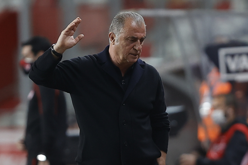 Galatasaray’da Fatih Terim’in 2022 planı! Sürpriz bir karar aldı