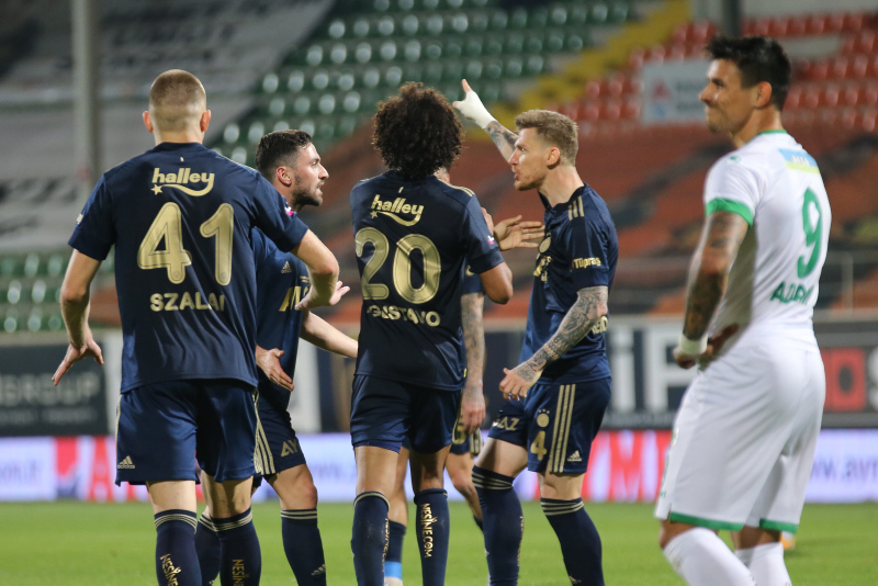 Son dakika spor haberi: Alanyaspor - Fenerbahçe maçında yaşanan penaltı pozisyonunda kural hatası var mı?